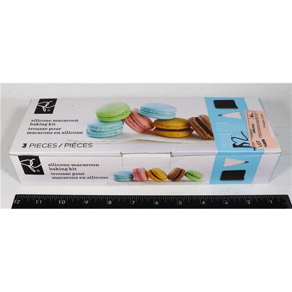 SILICONE MACAROON BAKING KIT