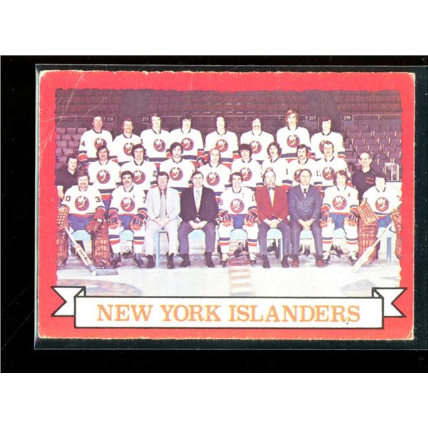 1973-74 O-Pee-Chee #101 Islanders Team