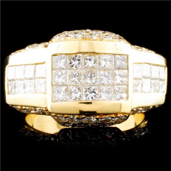 18K Gold Ring with 3.11ctw Diamonds