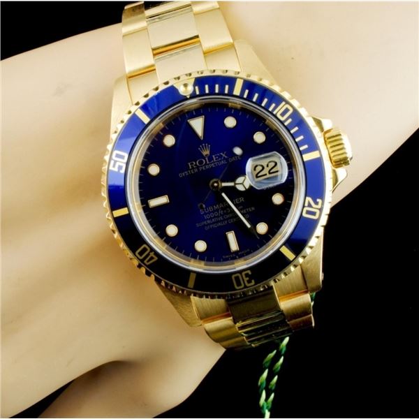 18K Gold Rolex Submariner 16618 40mm Wristwatch