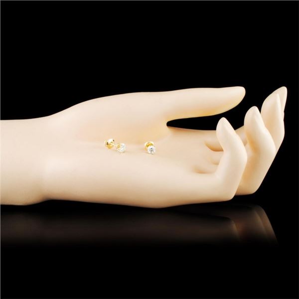 0.78ctw Diamond Earrings in 14K Gold