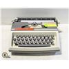 PETITE 600 TYPEWRITER