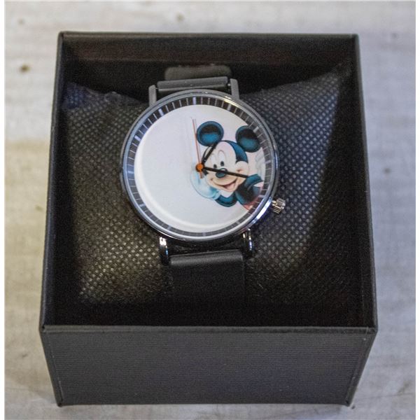 NEW MICKEY MOUSE QUARTZ MOVEMENT WATCH