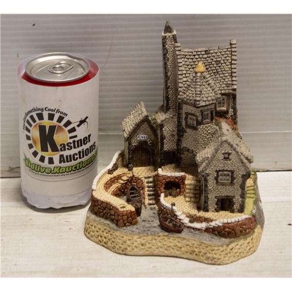 DAVID WINTER COLLECTABLE COTTAGE: CORNISH HARBOUR