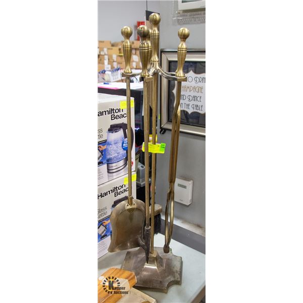 5 PIECE FIREPLACE SET