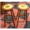 Image 1 : PAIR OF WOODEN STOOLS WITH ARTICHOKE MOTIF