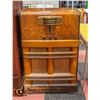 Image 1 : ANTIQUE SPARTON CABINET RADIO- NOT WORKING/NEEDS