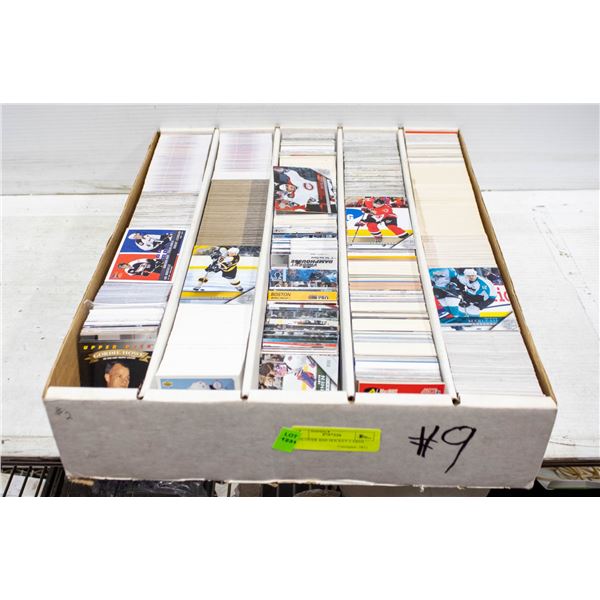 BOX OVER 4000 HOCKEY CARDS