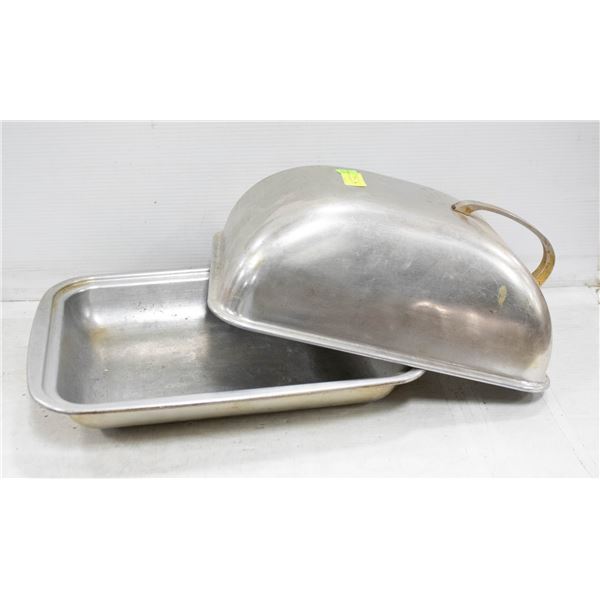 VINTAGE LIDDED ROASTING PAN