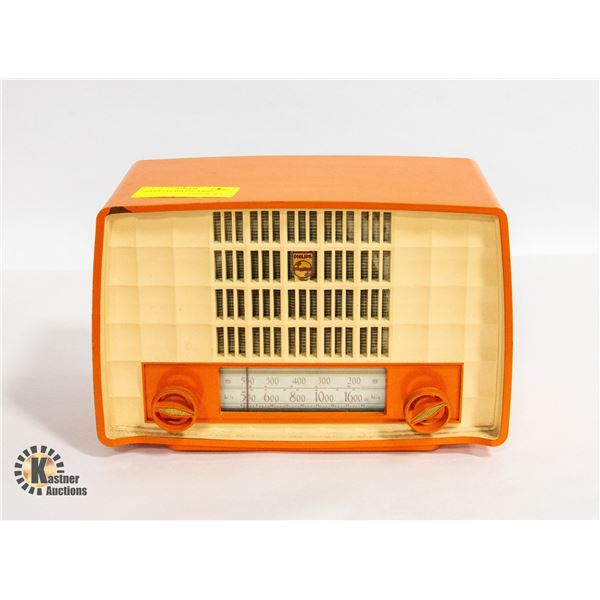 PHILIPS CANADA P143 RADIO