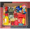 Image 1 : LARGE LOT OF VINTAGE TOYS