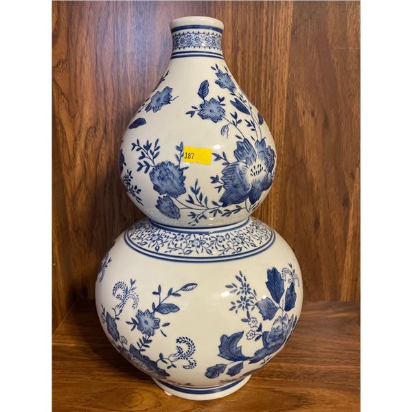 Decorative Cermaic Blue & White Floral Vase 15Hx7W