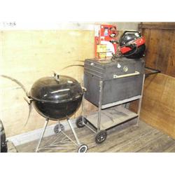 Lot of 3 barbeques with barbeque accessories (81)