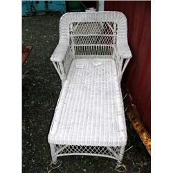 Wicker lounge chair (2)