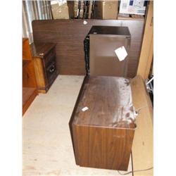 Folding table, refrigerator; TV (81)