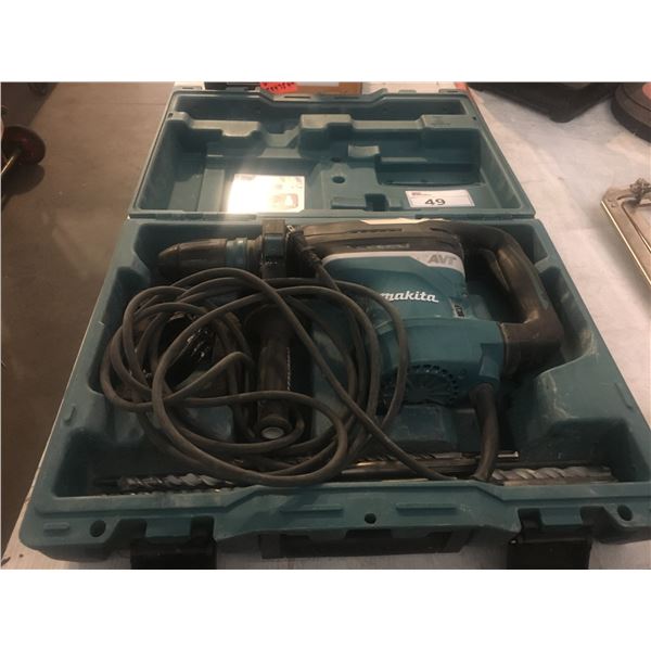 MAKITA AVT MODEL HR4013C CONCRETE DRILL SET