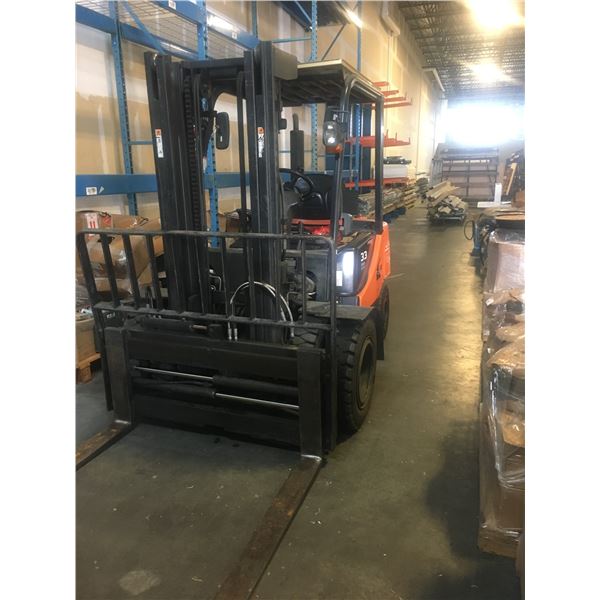 *LD* DOOSAN 33 PRO5 DIESEL POWERED FORKLIFT (5395 HRS.)-2 STAGE MAST/4 HYDRAULIC CONTROLS