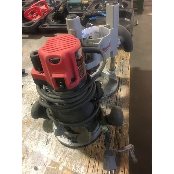 MILWAUKEE HEAVY DUTY ROUTER