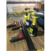 Image 1 : GROUP OF 3 PNEUMATIC RIVET GUNS & 3 PNEUMATIC DRILLS