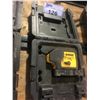 Image 2 : DEWALT LASER LEVEL WITH CASE