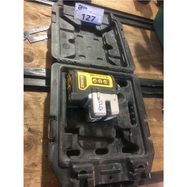 DEWALT LASER LEVEL WITH CASE