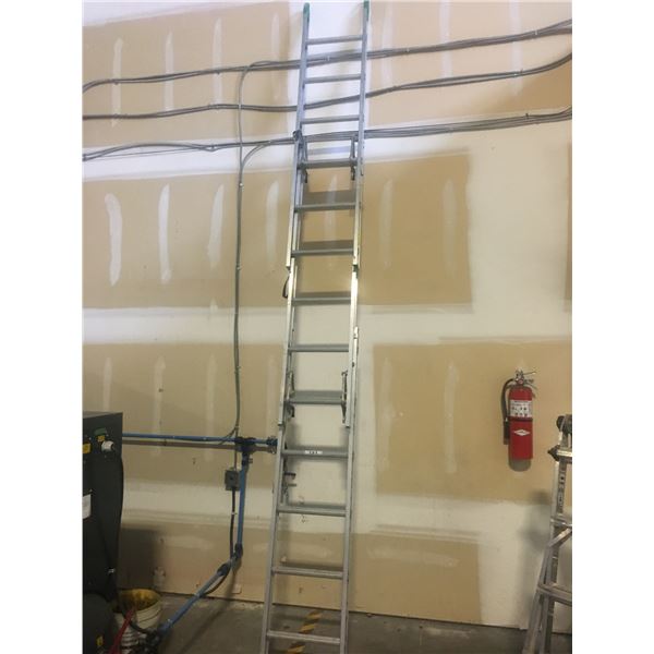 FEATHERLITE ALUMINIUM 3 STAGE 16FT EXTENSION LADDER