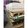 Image 2 : PALLET OF 4FT X 10FT ALUMINIUM SHEETS & BLACK PALLET OF ASSORTED ALUMINIUM FLAT BAR