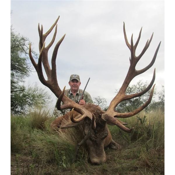 Spectacular 6 Day/5 Night Hunt in Argentina with Estancia El Carrizal for 1 Red Stag and 1 Blackbuck