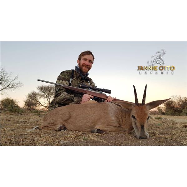 5 Day Vaal Rhebuck, Mt. Reedbuck and Klipspringer Hunt (4 Animals) for 2 Hunters with Jannie Otto Sa