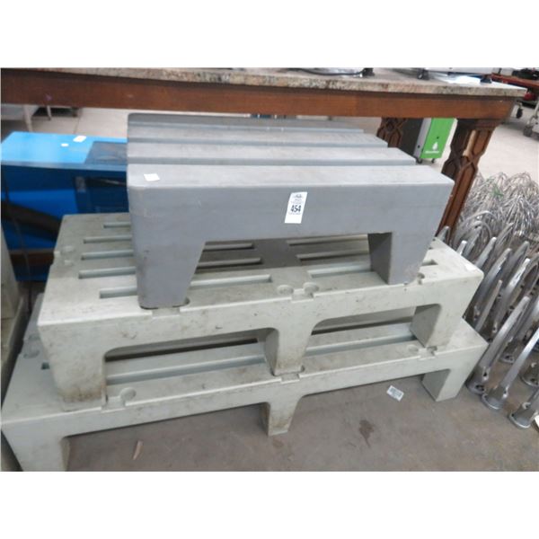 4-Cambro Asst. Dunnage Racks - 4 X $