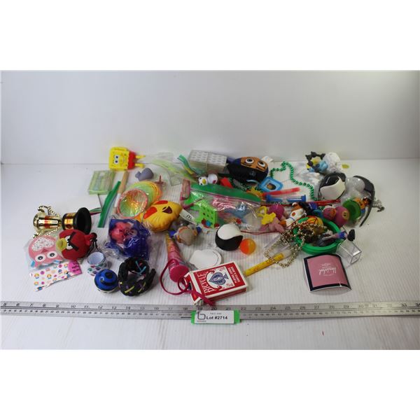 Lot of Assorted Small Toys - Bodnarus Auctioneering