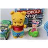 Image 2 : Sand Toys - Pigglet & Pooh - Monopoly Hotels Game - Crayola Glow Chalk
