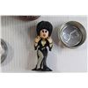 Image 5 : (2) Funko Soda Figures - Frozone, Elvira