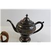 Image 2 : Teapot, Salt and Pepper Shakers, Asian-Inspired Decoration, Misc.