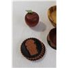 Image 2 : (2) Wooden Bowls, Coasters, Decorative Apple