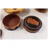 Image 3 : (2) Wooden Bowls, Coasters, Decorative Apple