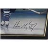 Image 2 : Wayne Gretzky Photo w/ Signature - Unauthenticated - 11"x9"