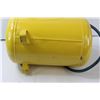 Image 5 : 5-Gallon Portable Air Tank w/Hose & Adapters