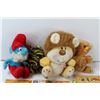 Image 5 : Lot of Retro Childrens Toys: (3) Puzzles, (4) Stuffies including Papa Smurf