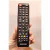Image 6 : * Samsung 40" Television With Remote