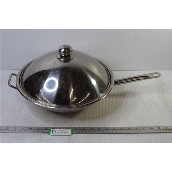 Paderno Pot w/Lid (14  wide)