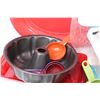 Image 4 : Tote w/ Sm Tote - Plastic Platters - Muffin Tin - Placemats - Cake Tin - Misc. Kitchen Items