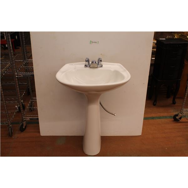 *Pedestal Sink w/Taps & Drain Assembly