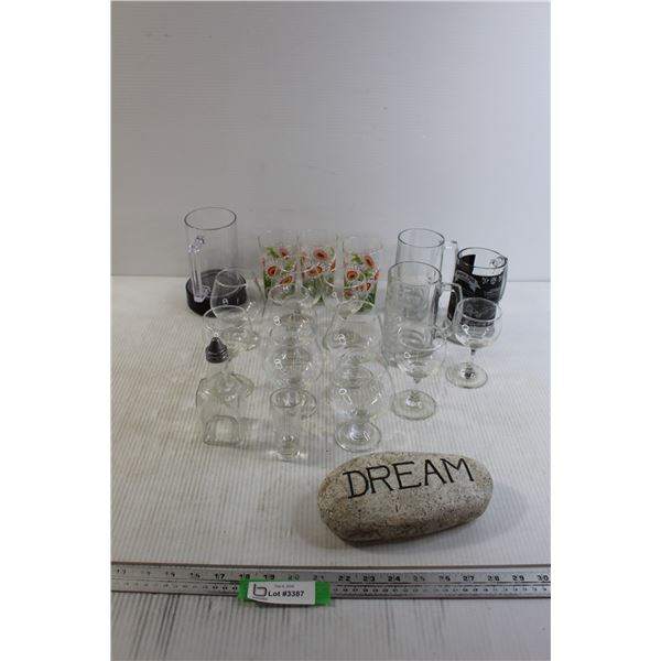 (10+) Glasses, Dream Rock, Vinegar Bottle