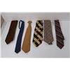 Image 2 : Assortment of Ties