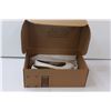 Image 4 : White Women's Dress Shoes - Size 7 - Like New in Box