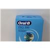 Image 2 : Oral-B Pro 300 Toothbrush - Unopened