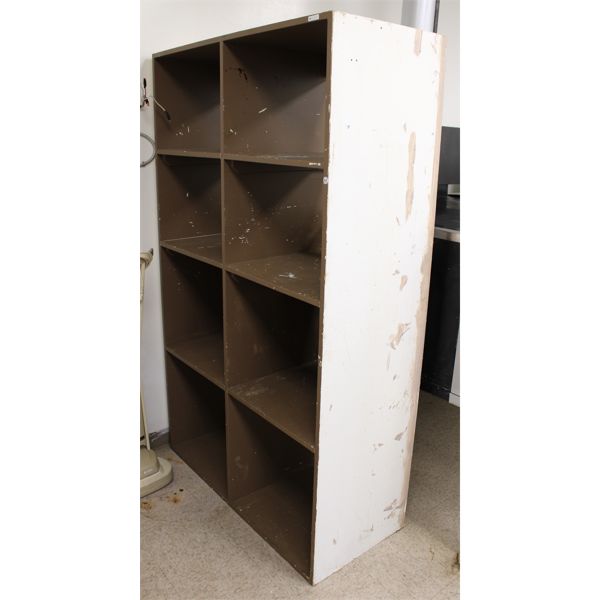 EIGHT SLOT WOOD STORAGE / ORGANIZER