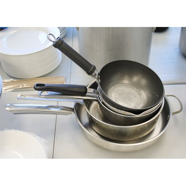 FIVE FRYING PANS IN ASSORT. STYLES