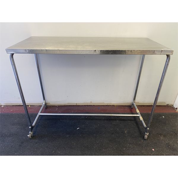 STAINLESS STEEL TABLE ON WHEELS 